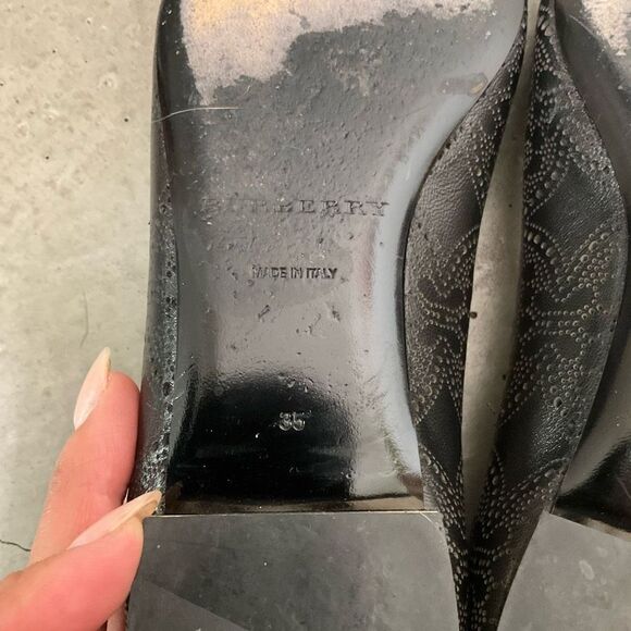 Burberry Perforated Leather Musgrave Flats - Picture 9 of 10